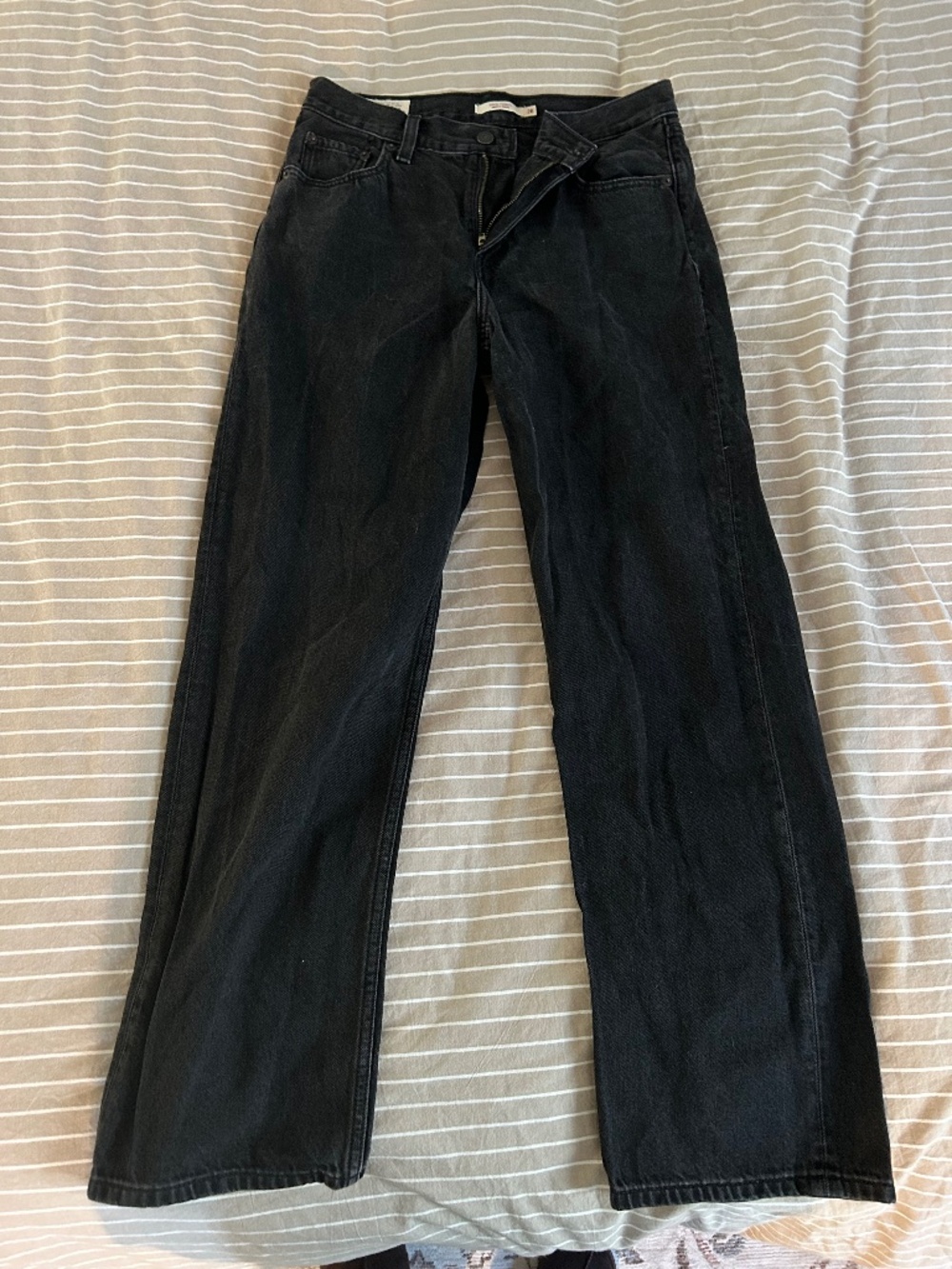 Levi’s straight loose jean